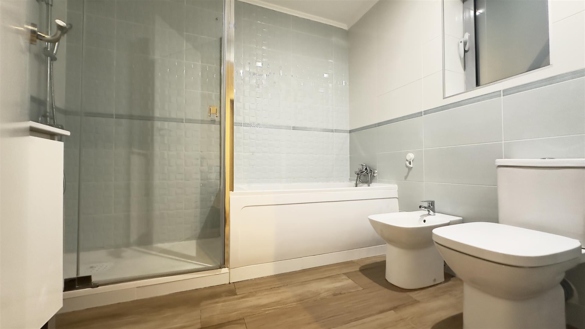 Image of Apartment - 3 Bedrooms - 1 Bathrooms for Sale in Waterport Terraces-Gibraltar, Image 7